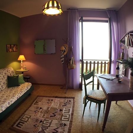 La Casa Dei Ricordi Apartment Castino Екстериор снимка